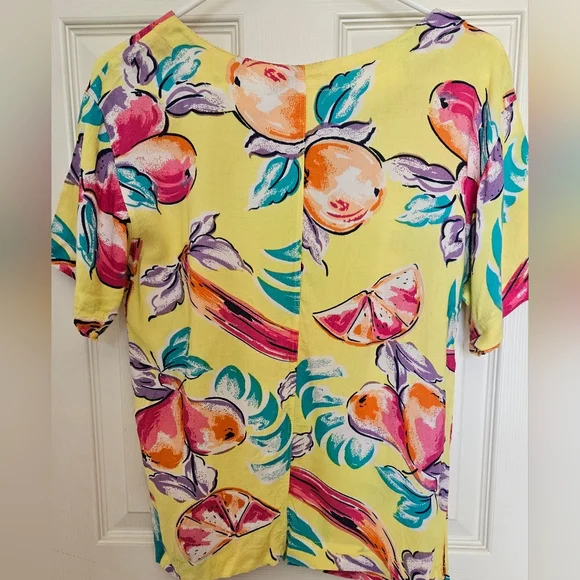 Vintage Floral Tee By The Five Size Medium - Picture 2 of 12